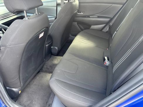Used 2023 Hyundai Elantra SEL FWD image 11
