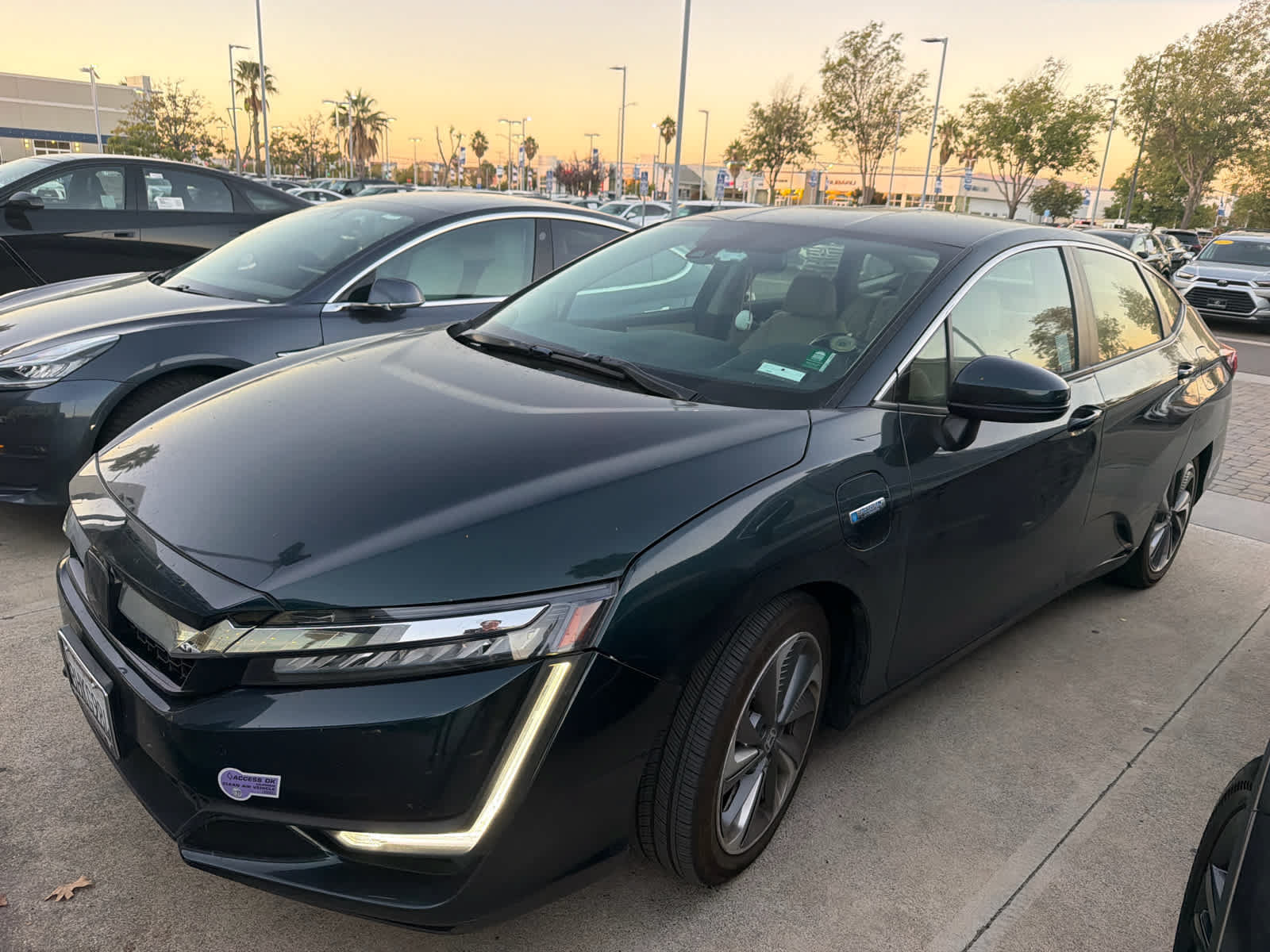 Used 2018 Honda Clarity Touring image 4