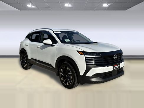 New 2025 Nissan Kicks SV w/ SV Premium Package image 6