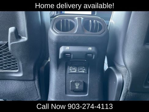 Used 2025 Jeep Wrangler Unlimited Rubicon image 27