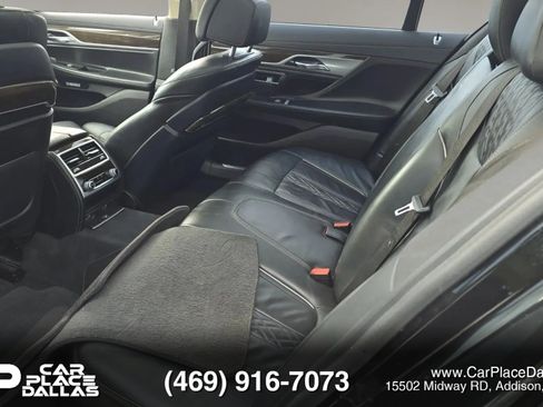 Used 2018 BMW 750i RWD image 13