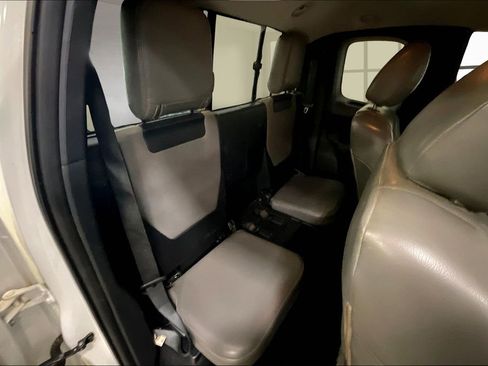 Used 2017 Toyota Tacoma SR image 20