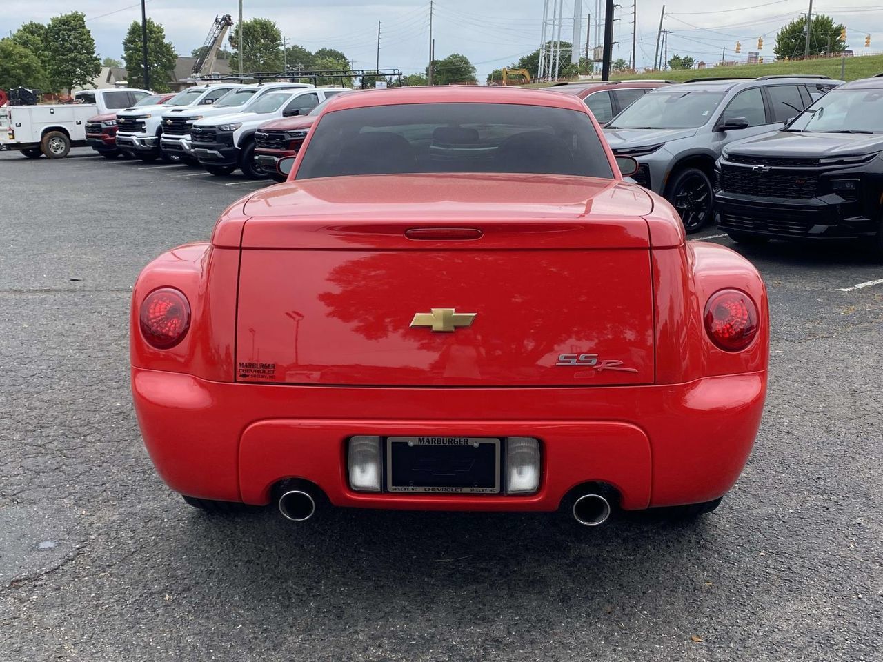 Used 2004 Chevrolet SSR w/ Preferred Equipment Group RWD image 5