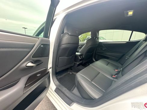 Used 2019 Lexus ES 350 F Sport w/ Accessory Package FWD image 17