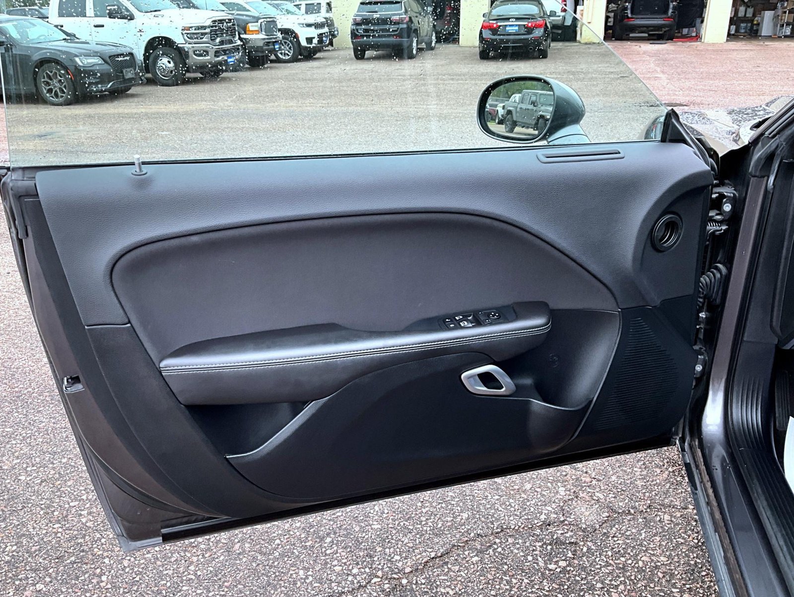 Used 2018 Dodge Challenger SXT RWD image 10