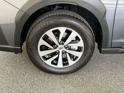 Certified 2025 Subaru Outback Premium w/ Popular Package #1A image 28