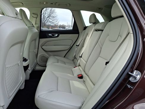 New 2026 Volvo XC60 B5 Ultra w/ Climate Package image 6