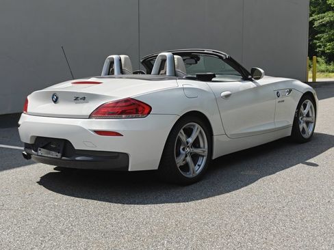 Used 2016 BMW Z4 sDrive28i RWD image 3