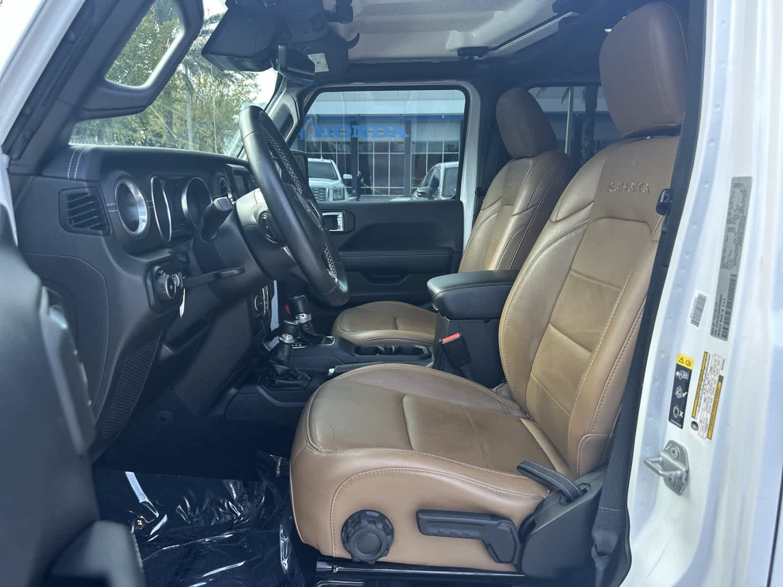 Used 2021 Jeep Wrangler Unlimited Sahara AWD/4WD image 13