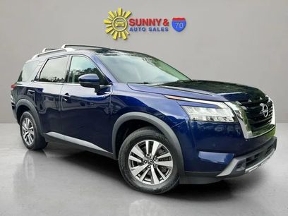 Used 2023 Nissan Pathfinder SL