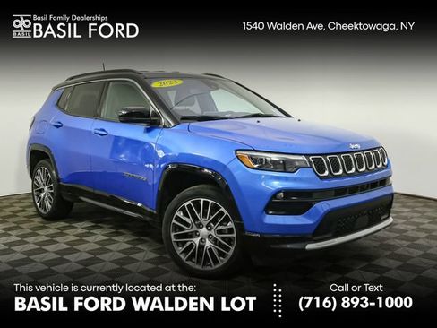 Used 2023 Jeep Compass Limited w/ Elite Group AWD/4WD image 1