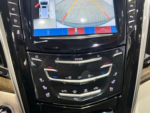 Used 2019 Cadillac Escalade Luxury AWD/4WD image 20