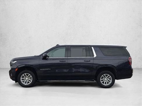 Used 2024 Chevrolet Suburban LT RWD image 8