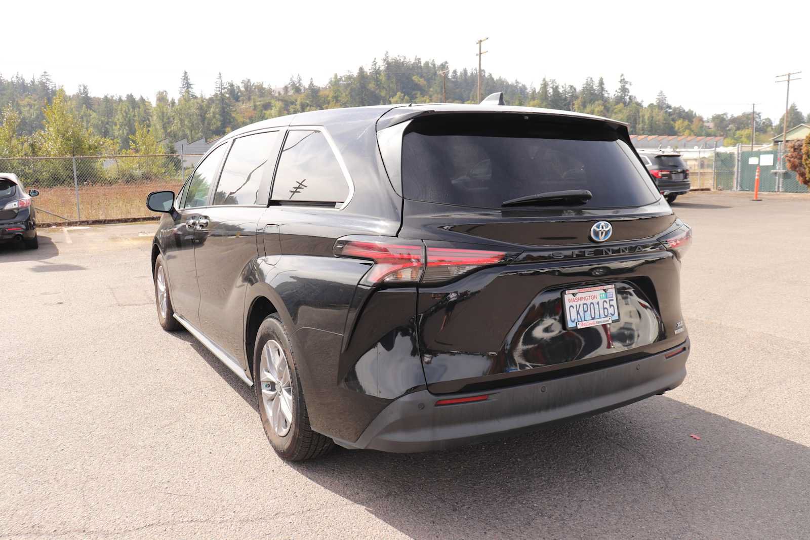 Used 2022 Toyota Sienna XLE FWD image 7