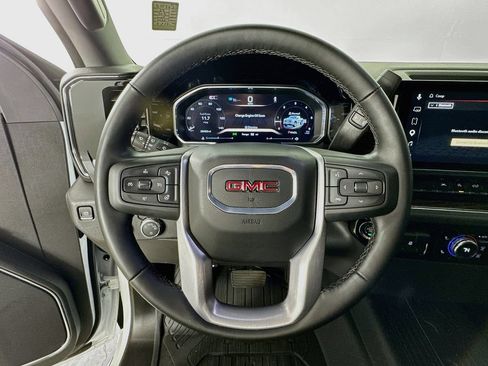 Used 2026 GMC Sierra 1500 SLE w/ X31 Off-Road Package AWD/4WD image 11