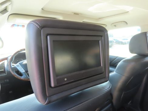 Used 2015 INFINITI QX80 2WD w/ Deluxe Technology Package image 23