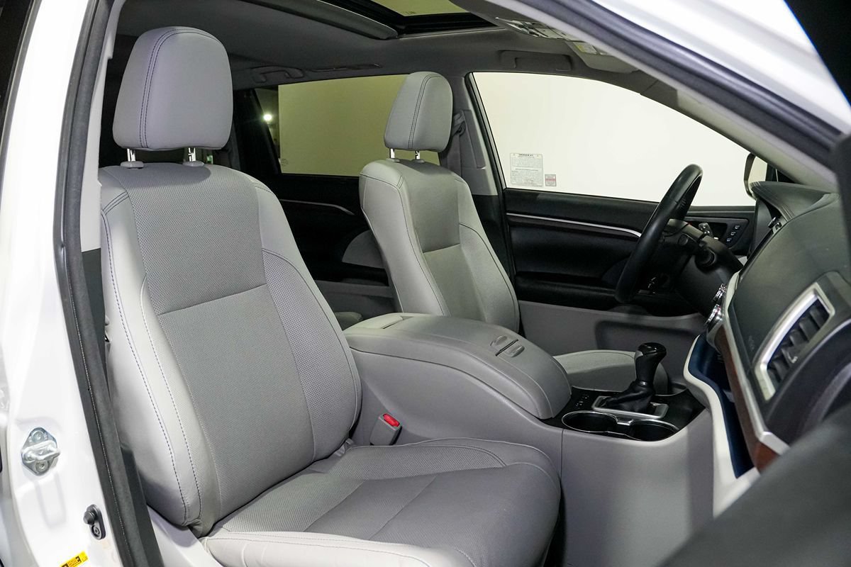 Used 2016 Toyota Highlander Limited FWD image 20