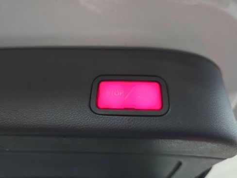 Used 2014 Mercedes-Benz GL 450 4MATIC image 16