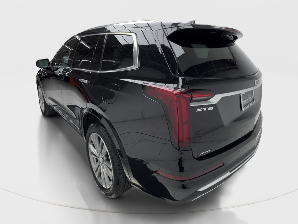 Used 2025 Cadillac XT6 Premium Luxury AWD/4WD image 11