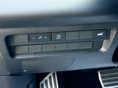 New 2026 Mitsubishi Outlander SEL image 10