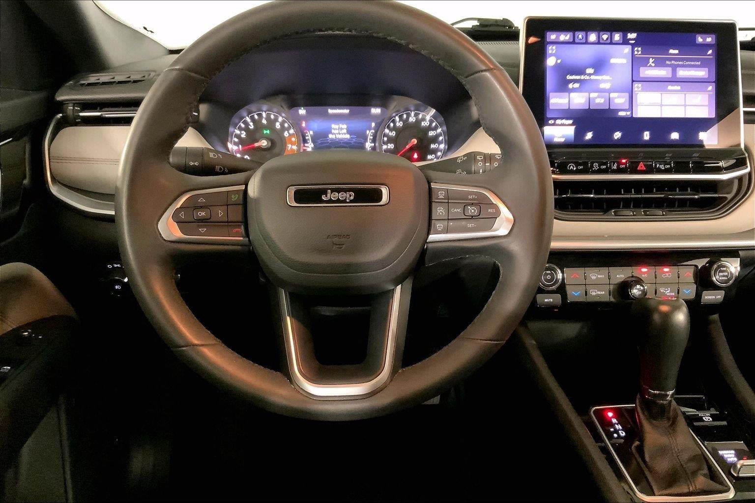 Used 2025 Jeep Compass Limited AWD/4WD image 5