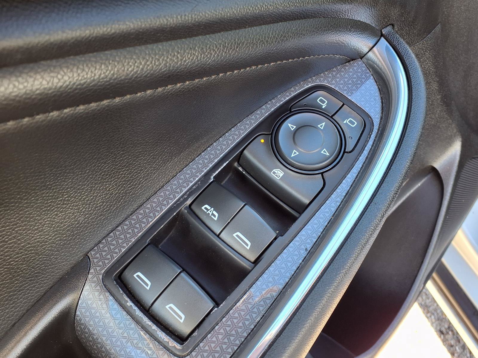 Used 2017 Chevrolet Malibu LT w/ Leather Package FWD image 14