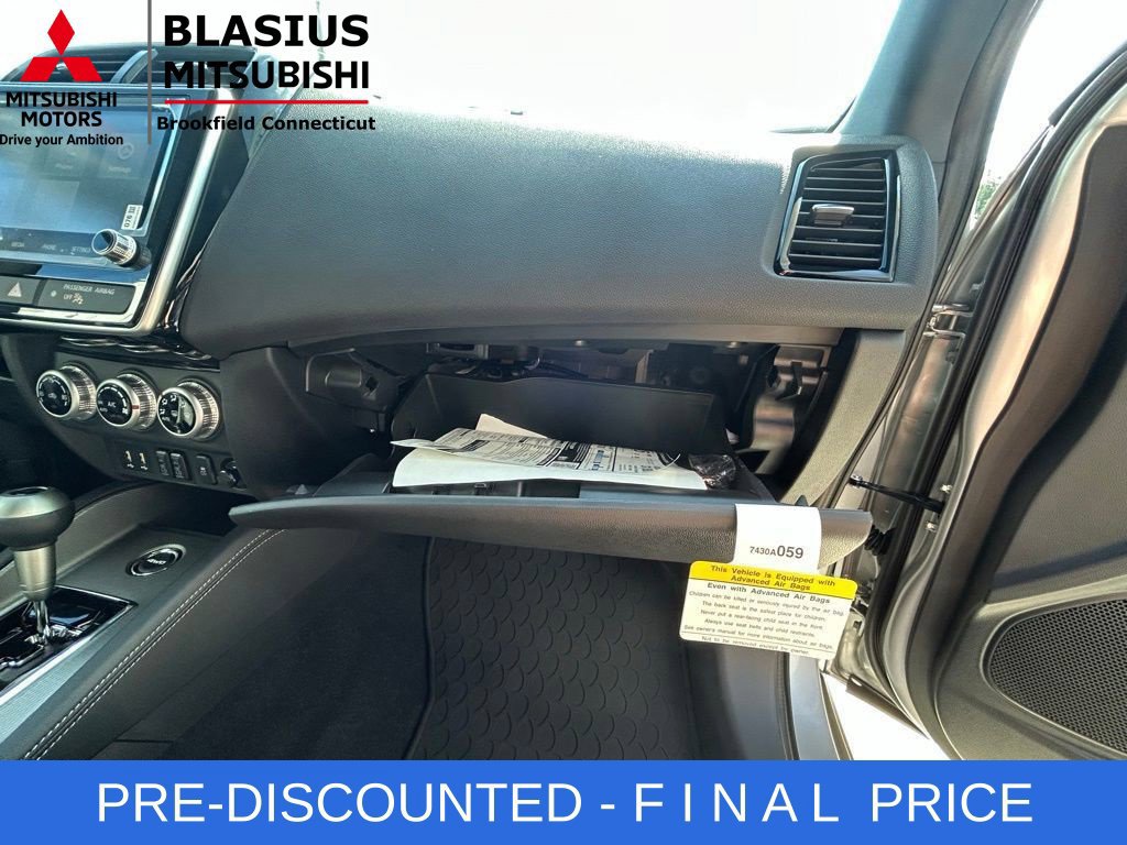 Used 2025 Mitsubishi Outlander Sport SEL AWD/4WD image 48