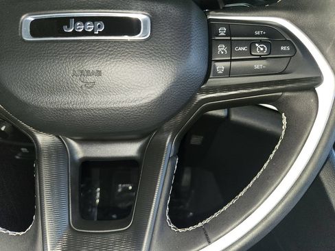 Used 2024 Jeep Grand Cherokee L Altitude RWD image 27