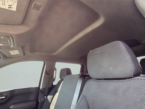 Used 2021 Chevrolet Silverado 1500 Custom Trail Boss w/ LPO, Dark Essentials Package image 10