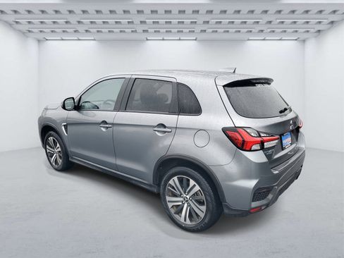 Used 2023 Mitsubishi Outlander Sport SE image 3