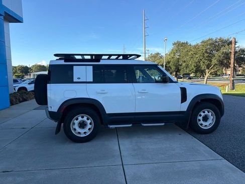Used 2023 Land Rover Defender 110 S AWD/4WD image 4