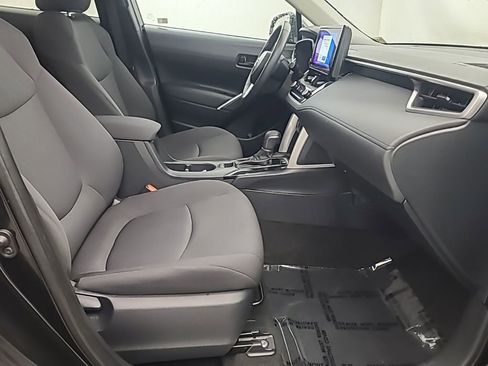 Used 2024 Toyota Corolla Cross LE image 15