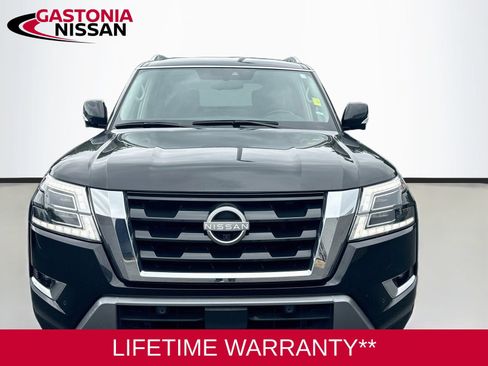 Used 2024 Nissan Armada SL w/ Captain's Chairs Package AWD/4WD image 2