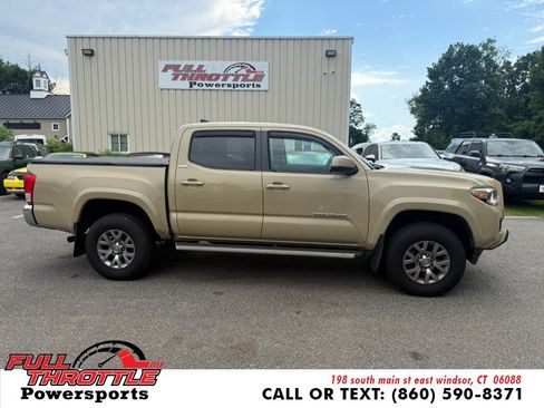 Used 2016 Toyota Tacoma SR5 w/ SR5 Appearance Package (SN) AWD/4WD image 12