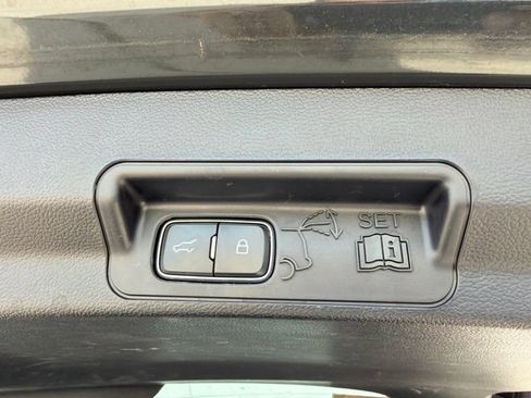 Used 2024 Ford Explorer XLT w/ Equipment Group 202A AWD/4WD image 24