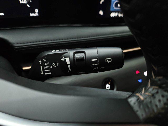 Used 2023 Nissan Ariya FWD image 25