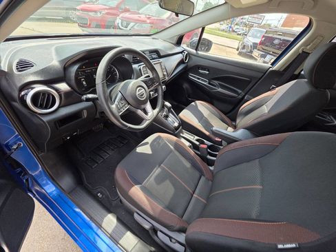 Used 2021 Nissan Versa SR image 10