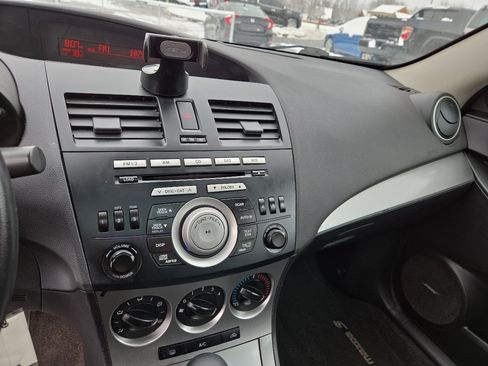 Used 2011 MAZDA MAZDA3 i Touring image 18