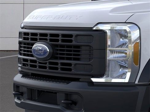 New 2026 Ford F550 4x4 Regular Cab Super Duty image 39