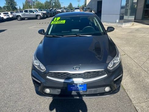 Used 2019 Kia Forte LXS FWD image 3