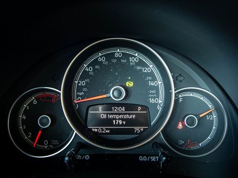 Used 2019 Volkswagen Beetle 2.0T SE image 29