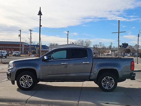 Used 2022 Chevrolet Colorado LT w/ Luxury Package image 2