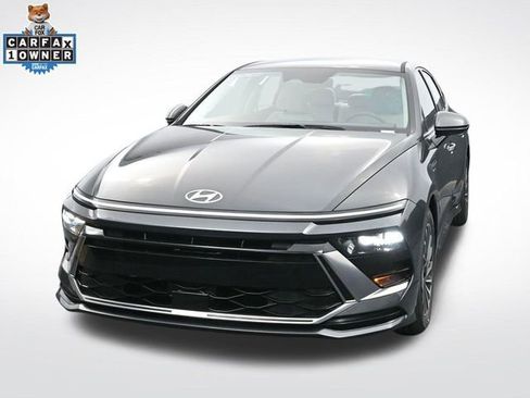 Used 2025 Hyundai Sonata SEL FWD image 2