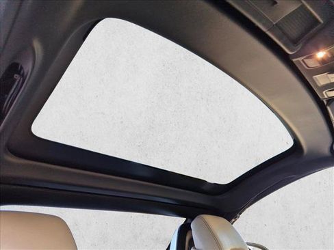 Used 2017 Mercedes-Benz SLC 300 image 17