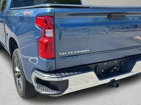 Used 2024 Chevrolet Silverado 1500 LT AWD/4WD image 36
