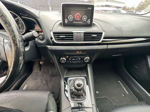 Used 2016 MAZDA MAZDA3 i Touring w/ Popular Equipment Package image 17