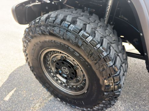 Used 2023 Jeep Wrangler Sport AWD/4WD image 8