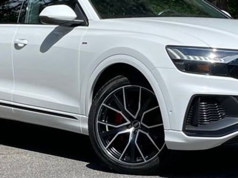 Used 2021 Audi Q8 Premium Plus AWD/4WD image 10