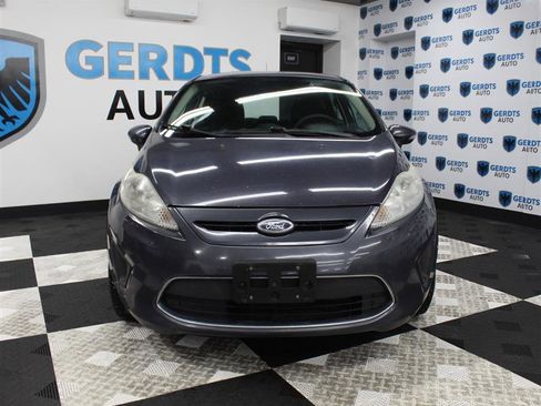 Used 2013 Ford Fiesta SE w/ Super Fuel Economy Pkg image 5