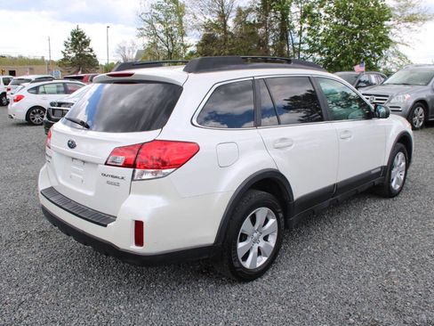 Used 2011 Subaru Outback 2.5i Premium AWD/4WD image 7